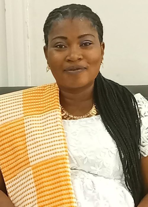Mme KOMAGBE Kossiwa trésorière
